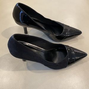 Classic black shoes with short comfy shoes
